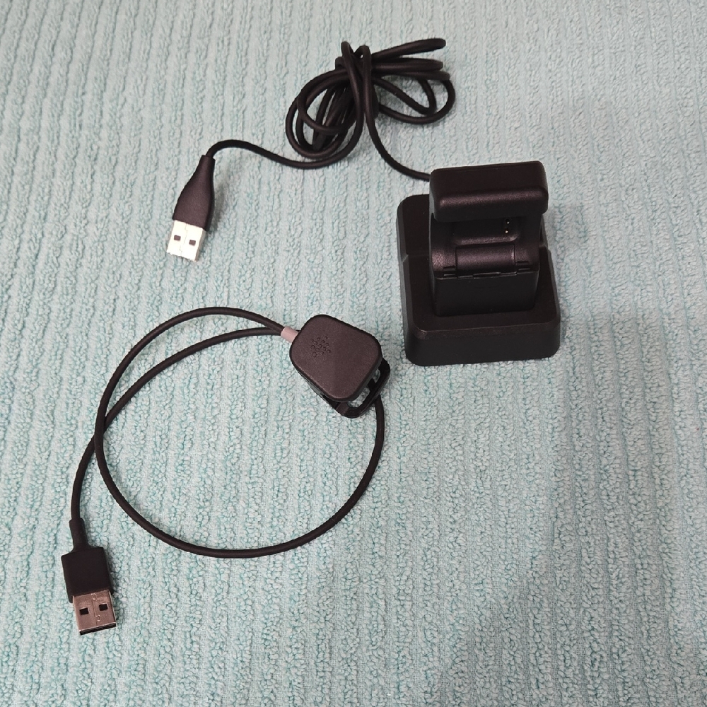 Official Fitbit Charge 4 Charging Cable And Charging Stand
